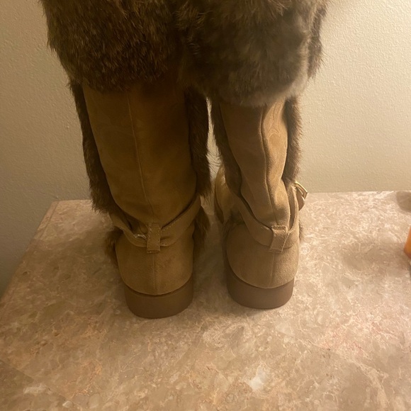 Gorgeous real fur vintage coach boots. - Picture 3 of 7